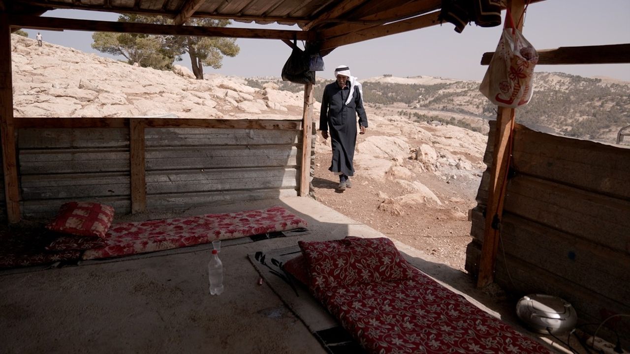E1 Yerleşim Projesi ve Filistinli Bedevilerin Geleceği