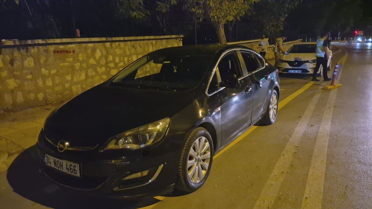 Edirne'de Durdurulan Araçta 6 Düzensiz Göçmen Yakalandı