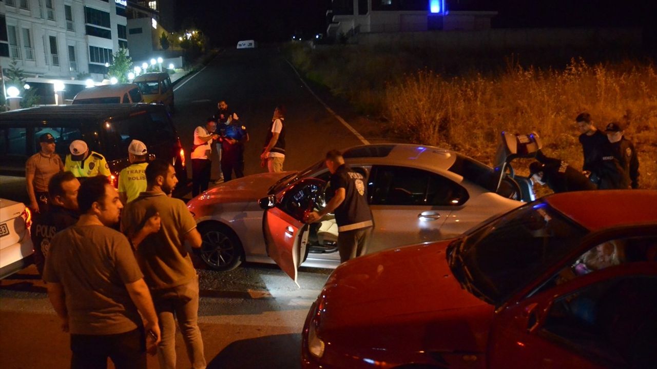 Edirne'de Kaçan Şüpheliler Polisin Takibiyle Yakalandı