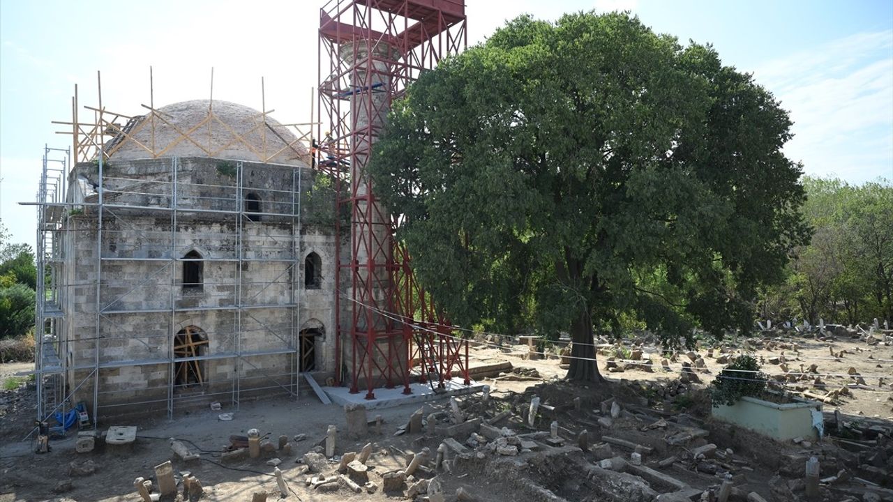 Edirne'deki Evliya Kasımpaşa Camisi'nin Restorasyonu Devam Ediyor