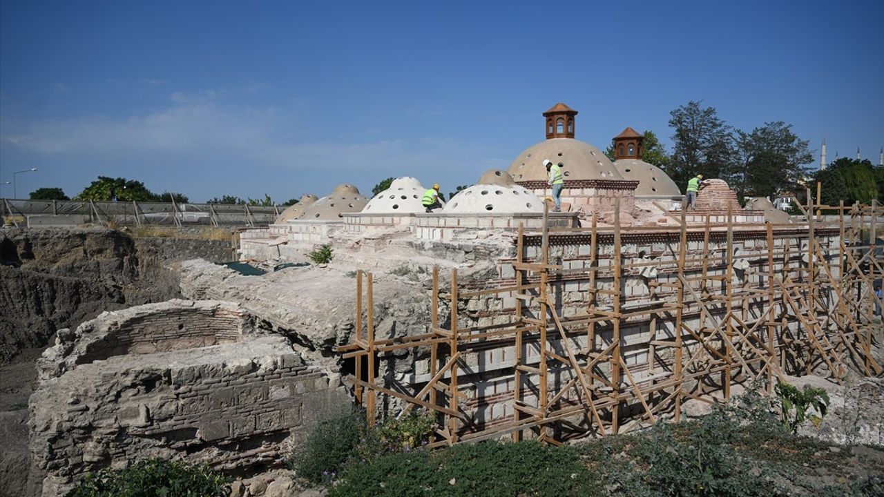 Edirne'deki Gazi Mihal Hamamı Restorasyonu Devam Ediyor