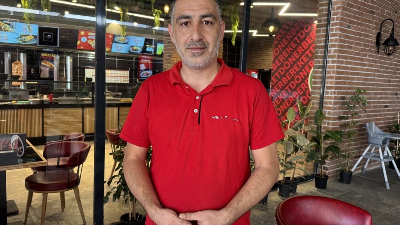 Elazığ'da Döner Ustası Müşterisini Heimlich Manvrası ile Kurtardı
