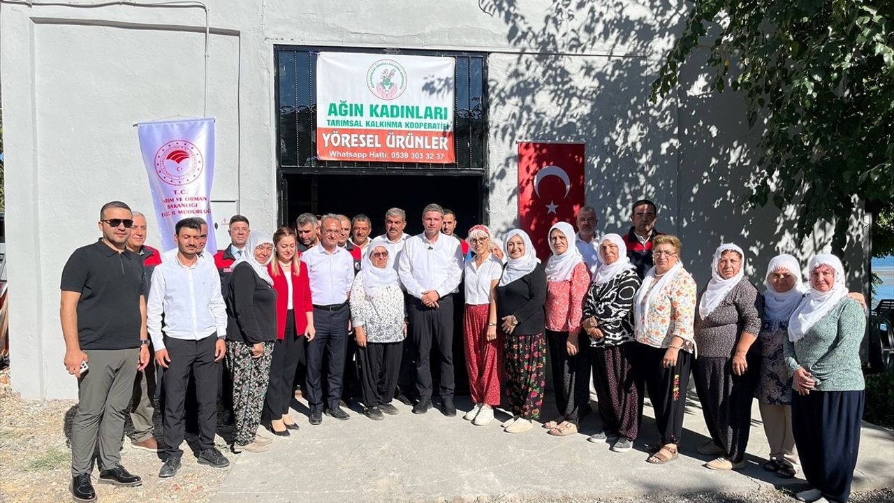 Elazığ'daki Kadın Kooperatifine Yangın Desteği