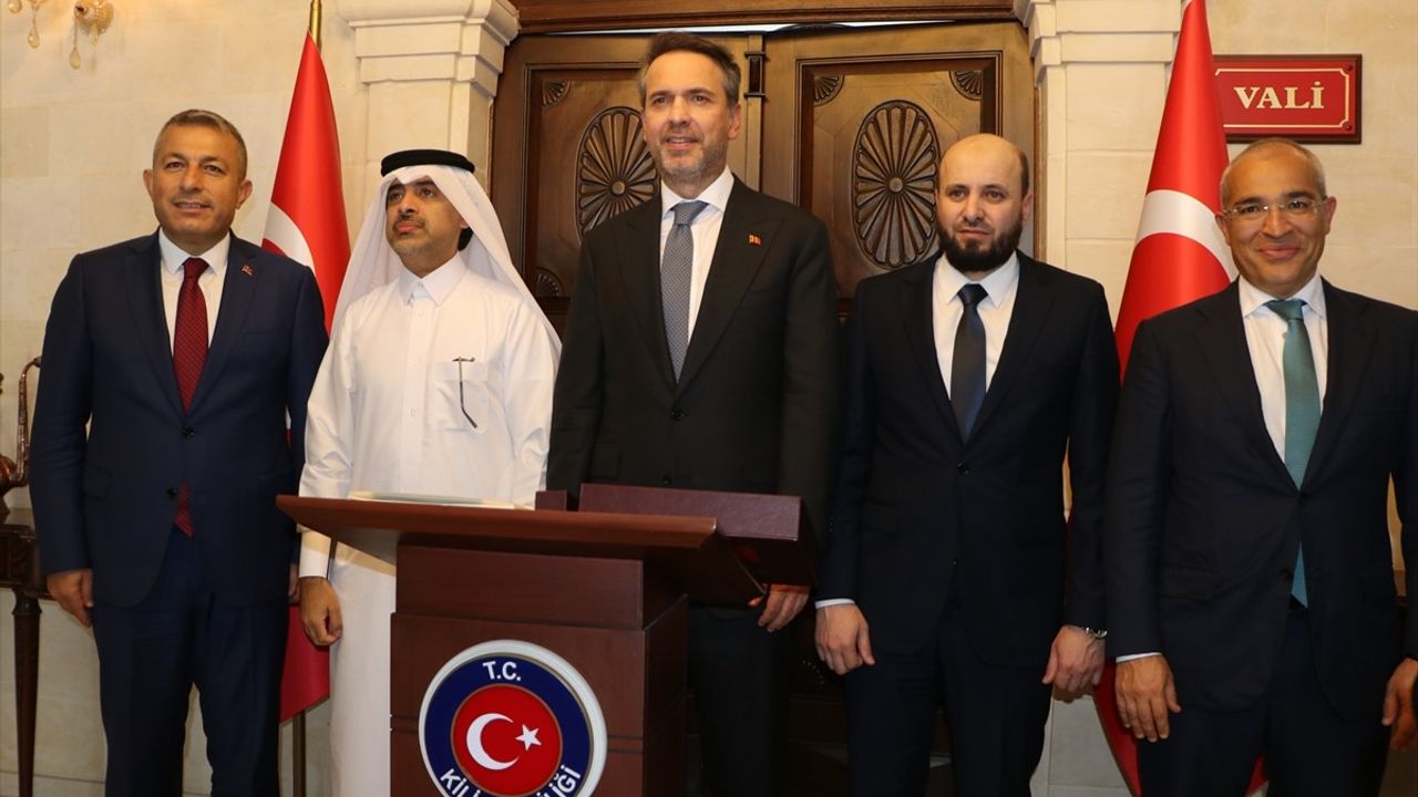 Enerji Bakanı Bayraktar Kilis'te Ziyaretler Gerçekleştirdi