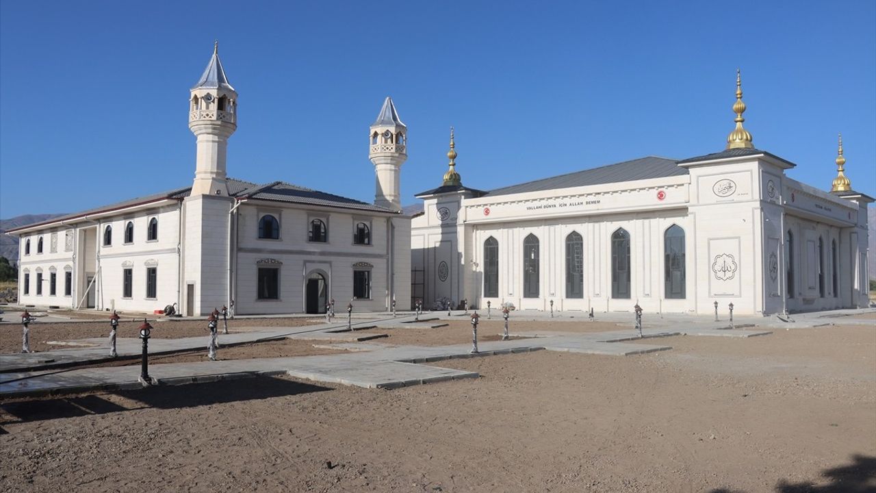 Erzincan'da Terzibaba Külliyesi Hizmete Açılıyor