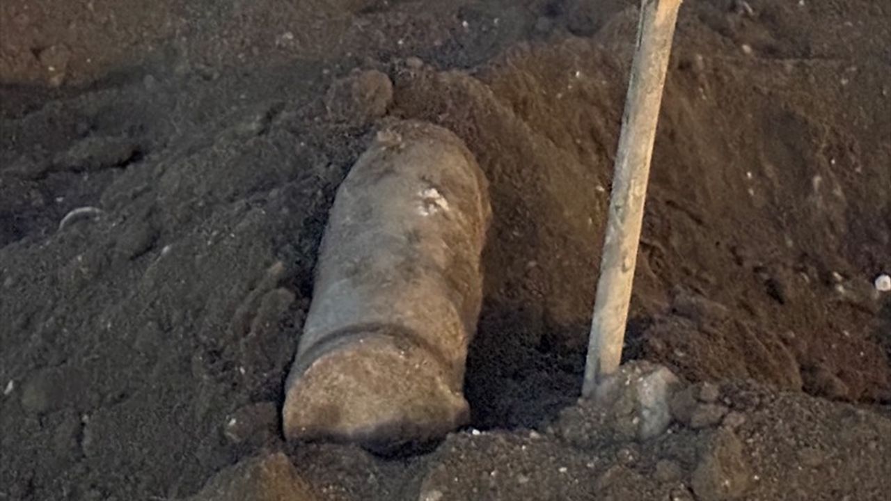 Erzurum'da 150 Yıllık Patlamamış Top Mermileri Bulundu