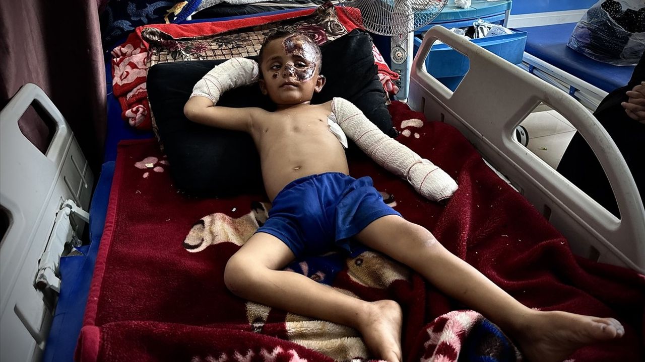 Gazzeli Ahmed'in Üzücü Hikayesi: Yetim ve Yaralı