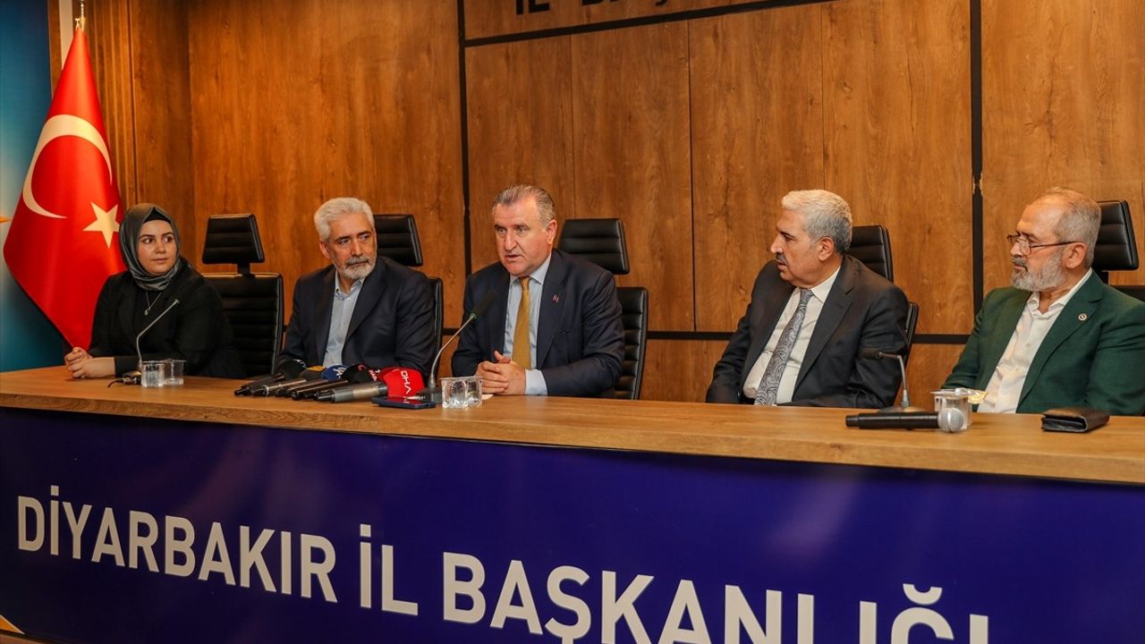 Gençlik ve Spor Bakanı Bak'tan Diyarbakır'da 'Terörsüz Türkiye' Vurgusu