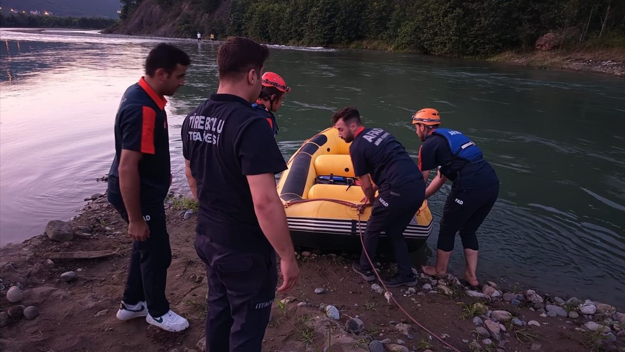 Giresun'da AFAD Ekipleri Mahsur Kalan İki Kişiyi Kurtardı