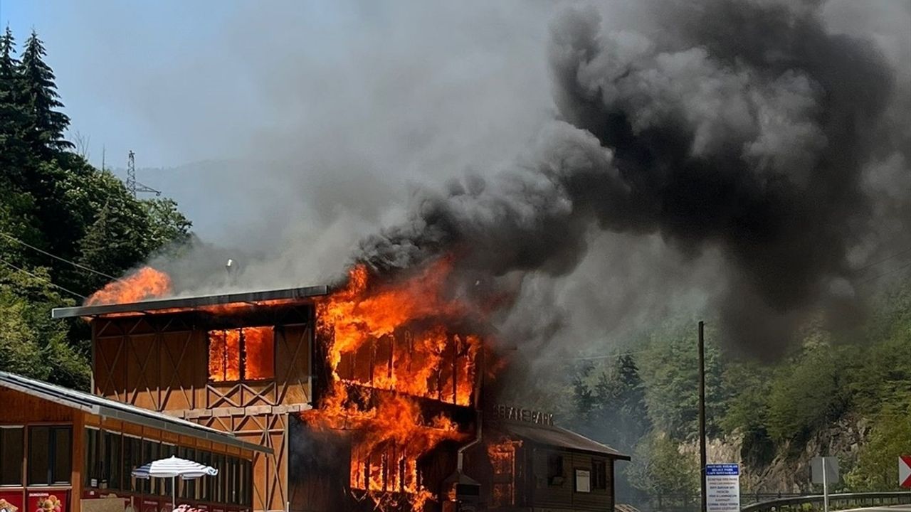 Giresun'da Restoranda Yangın: Sosyal Tesis Kullanılamaz Hale Geldi