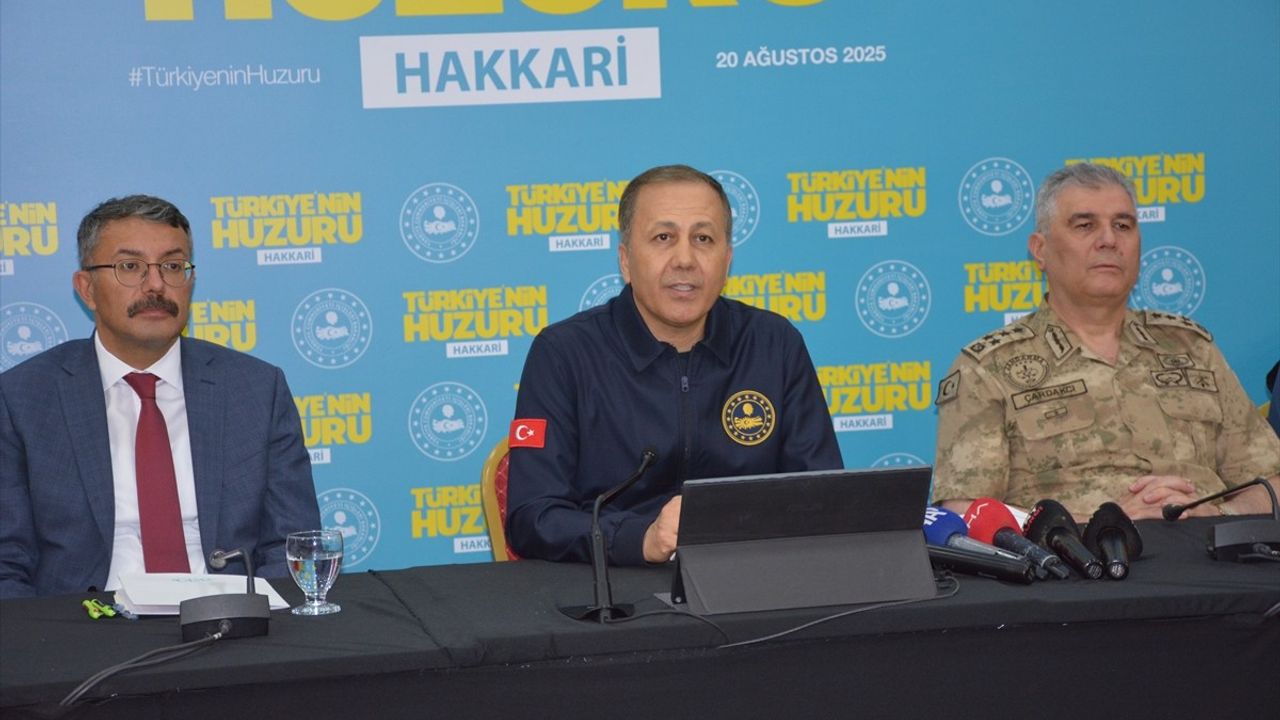 Hakkari'de 'Türkiye'nin Huzuru Toplantısı' Gerçekleştirildi