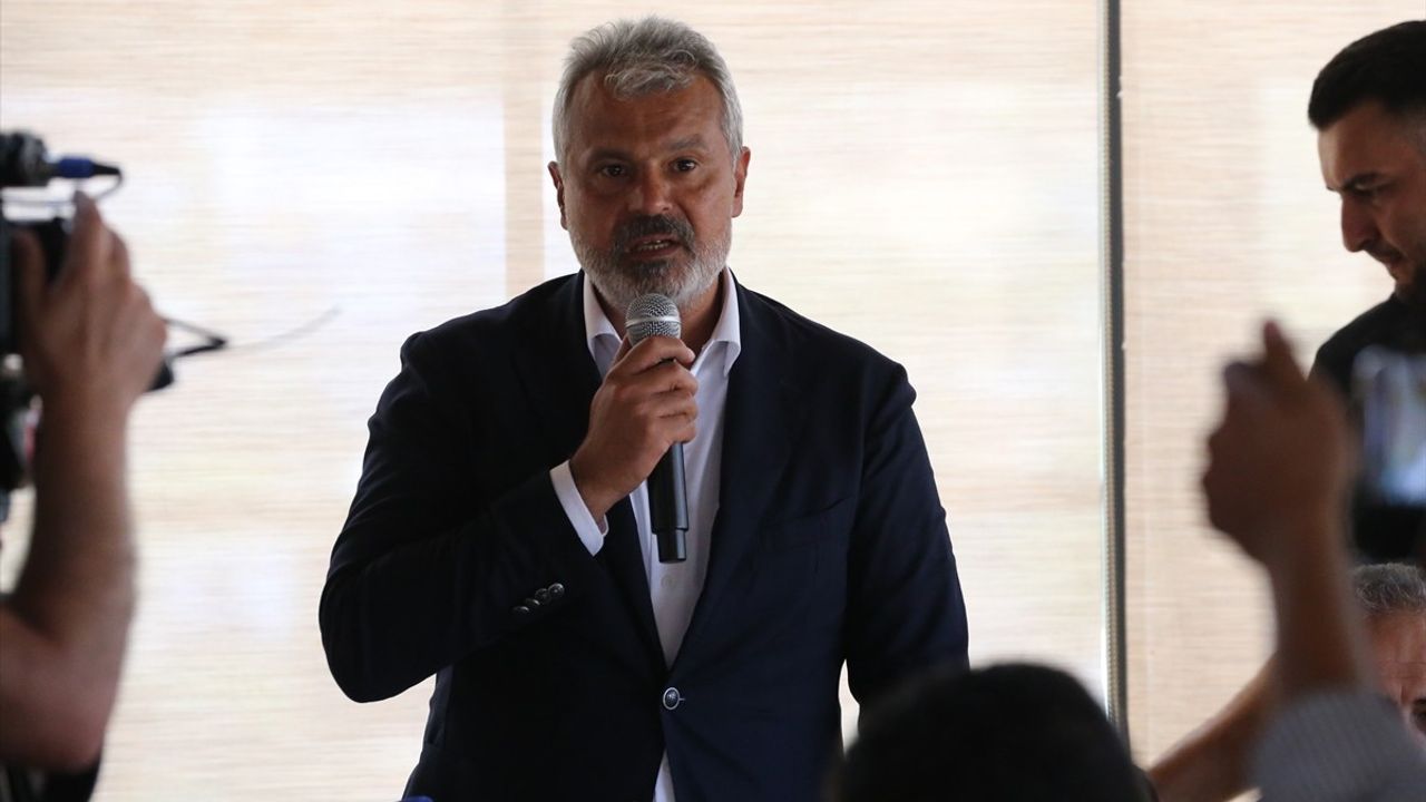 Hatay Stadyumu'nda Onarım ve Güçlendirme Çalışmaları Devam Ediyor
