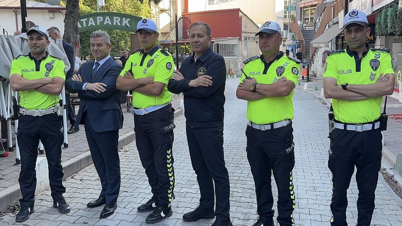 İçişleri Bakanı Yerlikaya, Artvin'de Ziyaretler Gerçekleştirdi