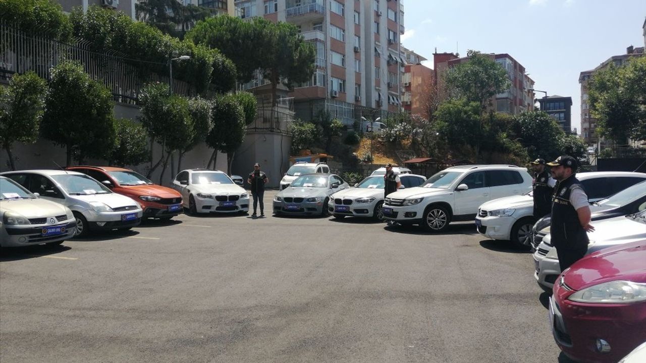İstanbul'da 'Change' Araç Operasyonu: 19 Tutuklama