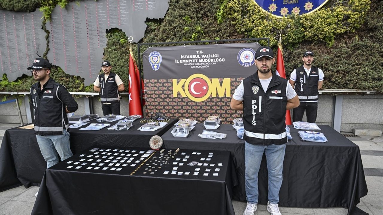 İstanbul'da Kaçak Değerli Taş Operasyonu: 43 Gözaltı