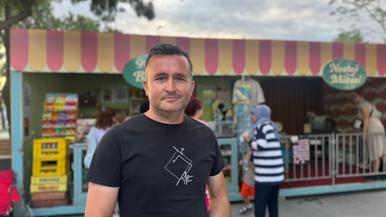 İstanbul'da Nostaljik Bir Yolculuk: 90'lar Festivali Başladı