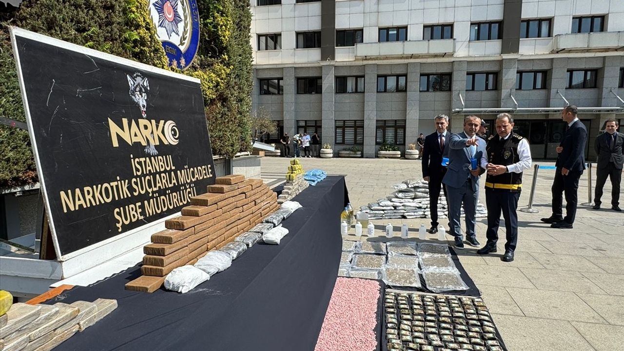 İstanbul'da Uyuşturucu Operasyonu: 20 Şüpheli Tutuklandı
