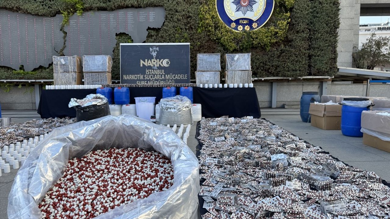 İstanbul ve Kocaeli'de Uyuşturucu Operasyonu ile 3 Milyondan Fazla Hap Ele Geçirildi