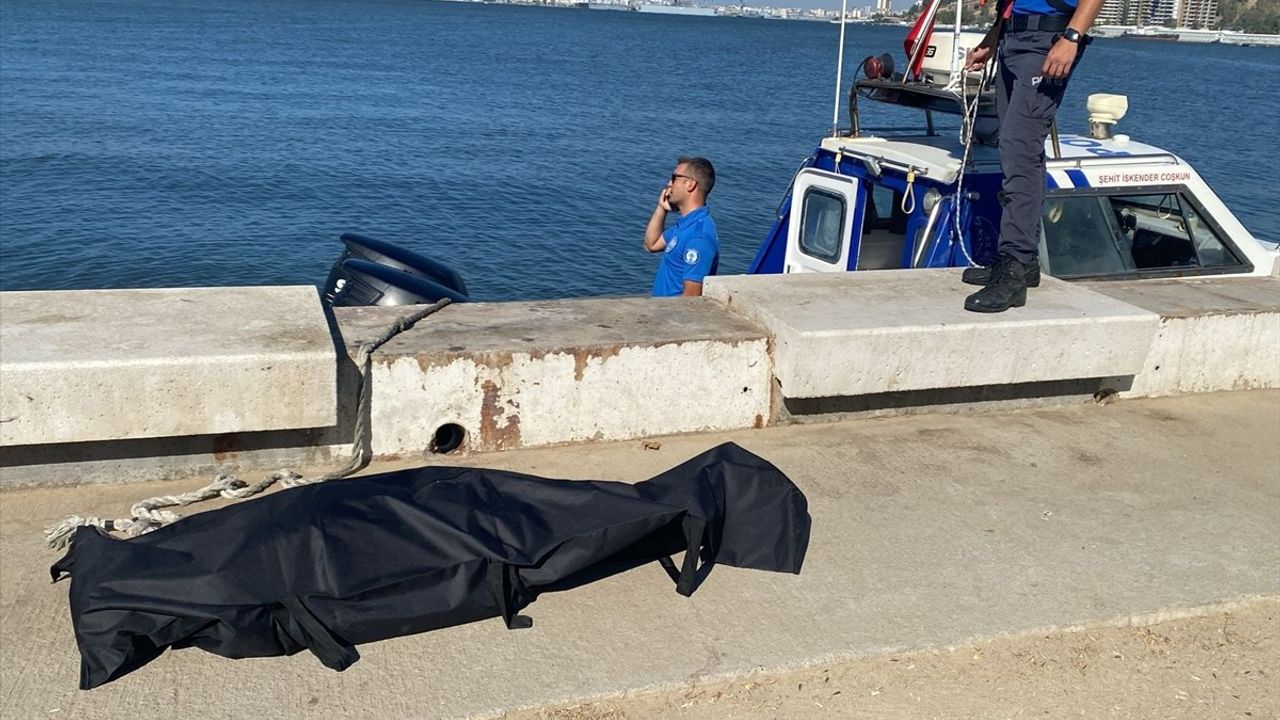 İzmir'de Denizde Bulunan Ceset Olayında Bir Şüpheli Tutuklandı