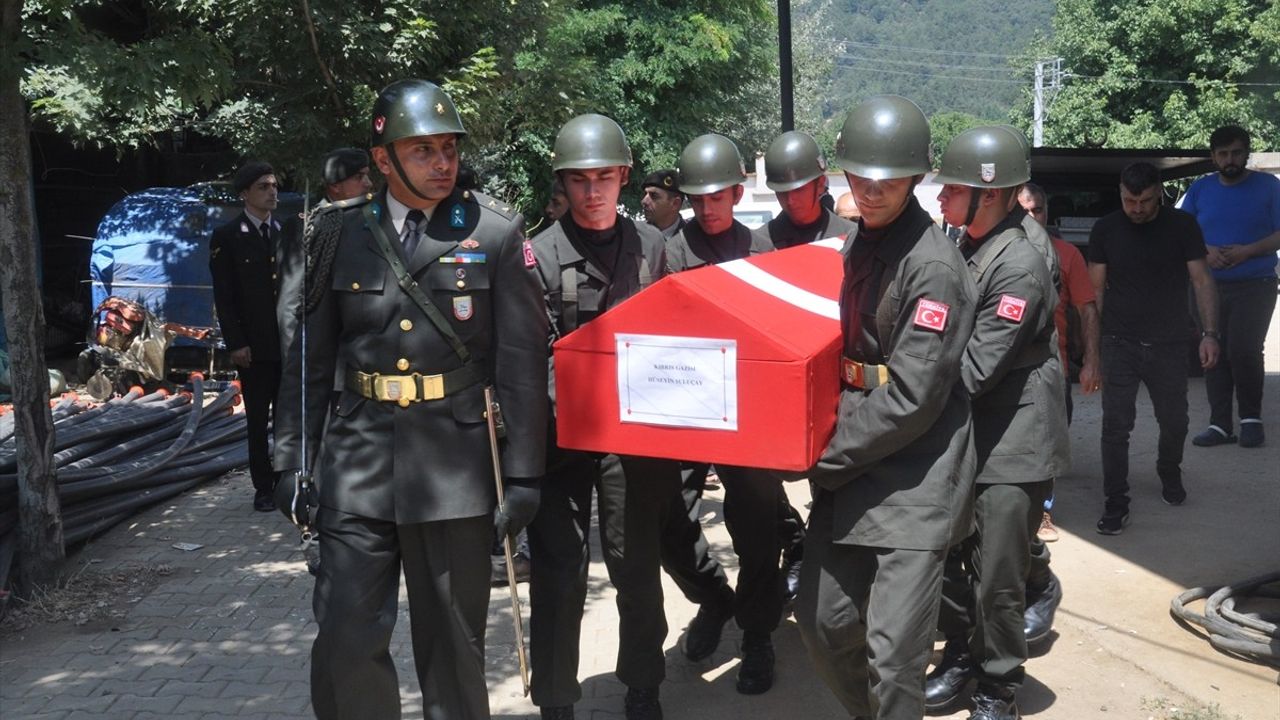 İzmirli Kıbrıs Gazisi Hüseyin Suluçay Son Yolculuğuna Uğurlandı