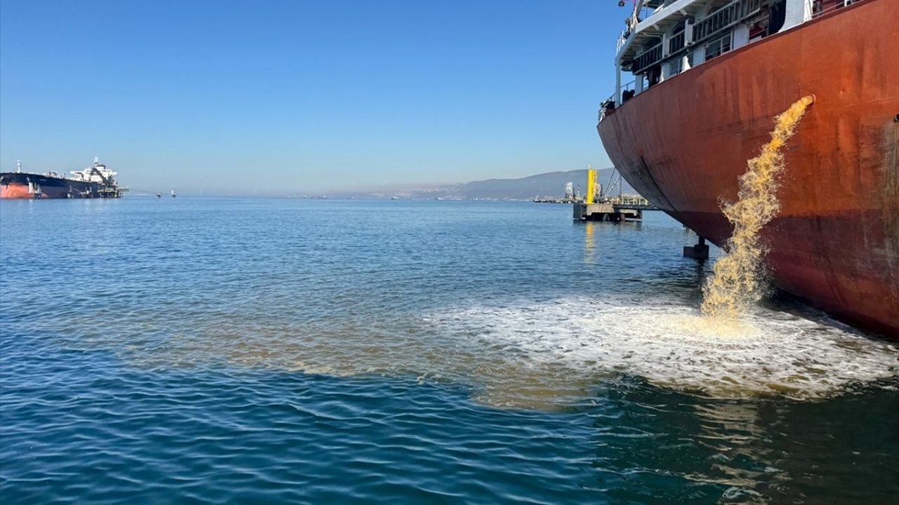 İzmit Körfezi'nde Kirli Balast Deşarjına Yasal Süreç Başlatıldı