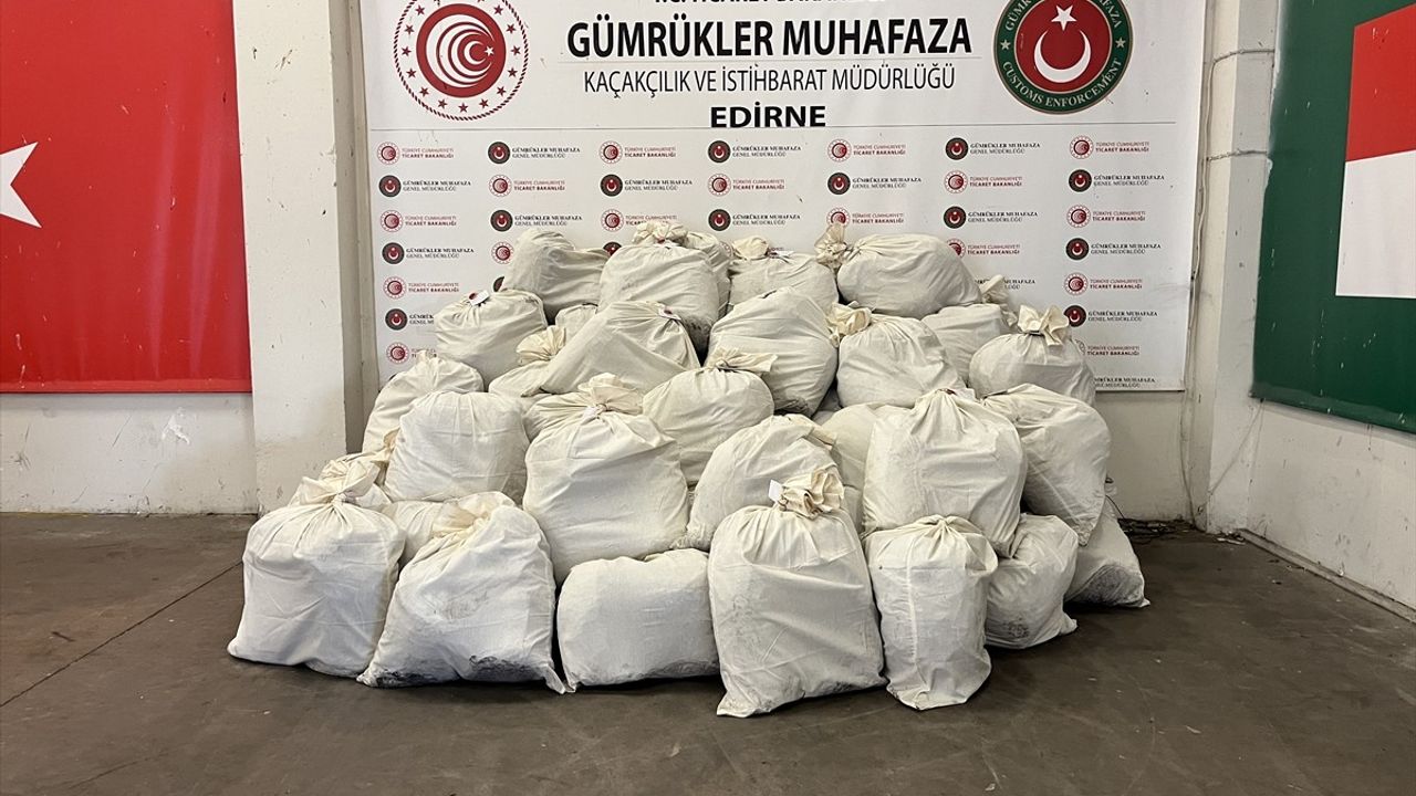 Kapıkule'de 692 Kilogram Esrar Ele Geçirildi