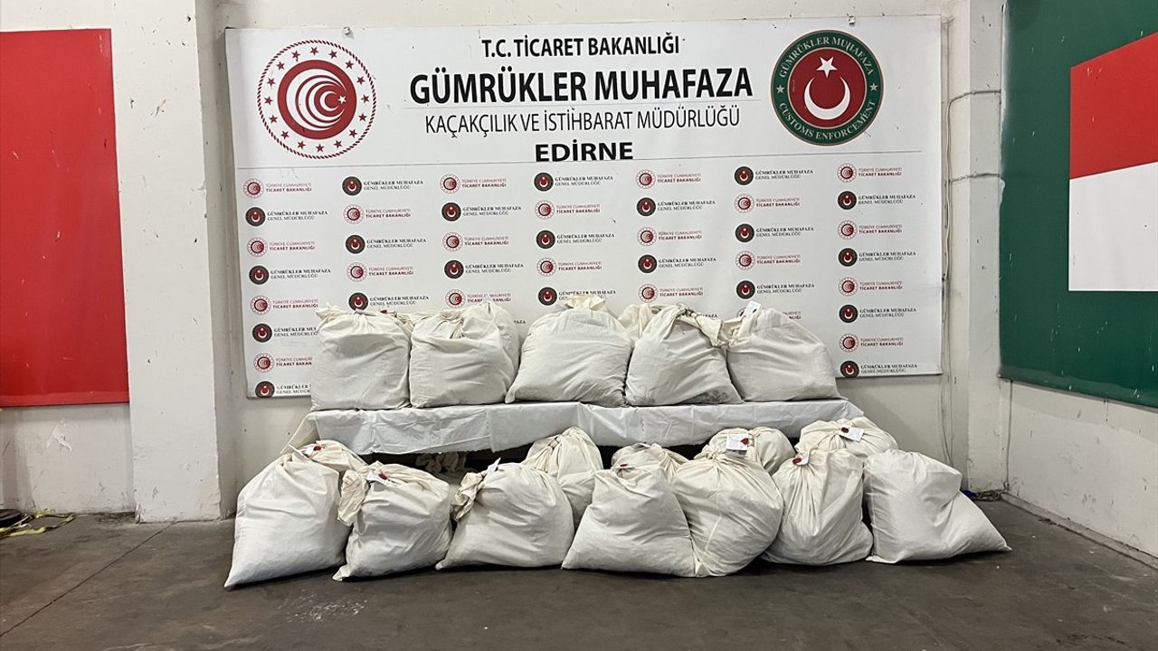 Kapıkule'de Uyuşturucu Operasyonu: 3 Tırda 179 Kilo Uyuşturucu Ele Geçirildi