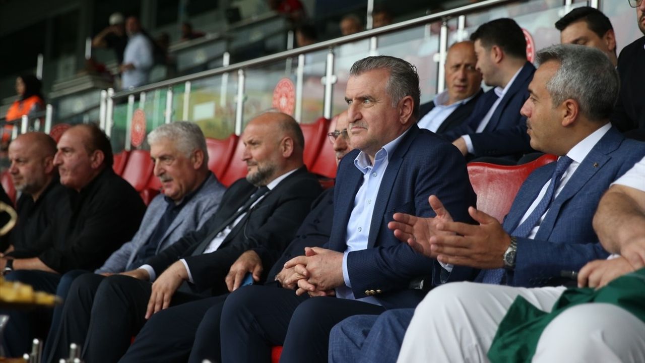 Karate Şampiyonası Açılışı: Bakan Bak'tan Spor Vurgusu