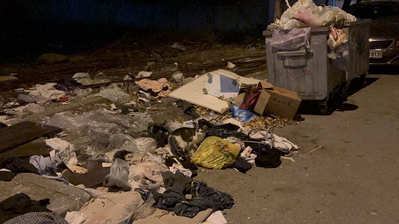 Kartal'da Temizlik İşçileri Protesto Etti