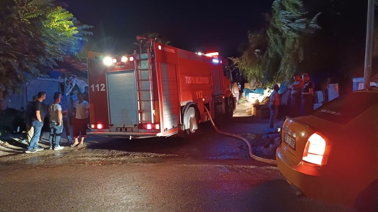Kastamonu'da Yangın: 3 Ev Kül Oldu
