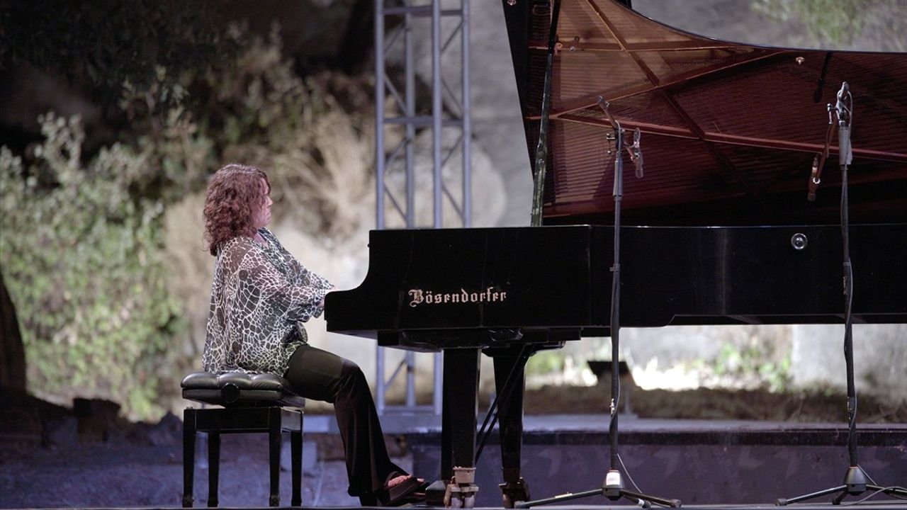 Katya Apekisheva Gümüşlük Müzik Festivali'nde Sahne Aldı