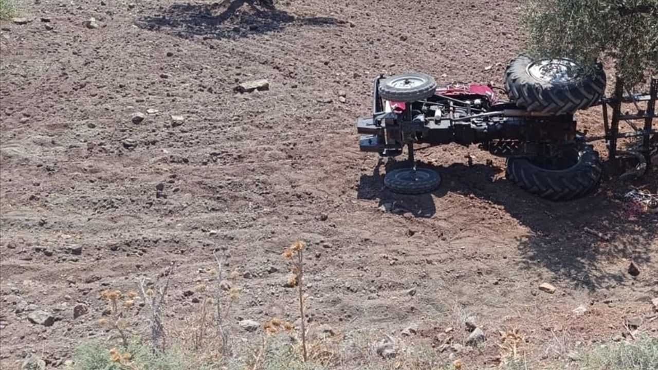 Kilis'te Traktör Kazası: Bir Çocuk Hayatını Kaybetti, İki Yaralı