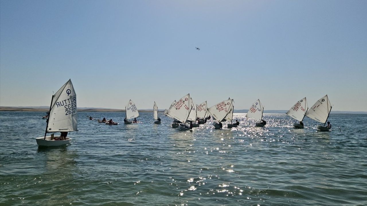 Kırşehir'de Anadolu Yelken Ligi Optimist Yarışları Gerçekleşti