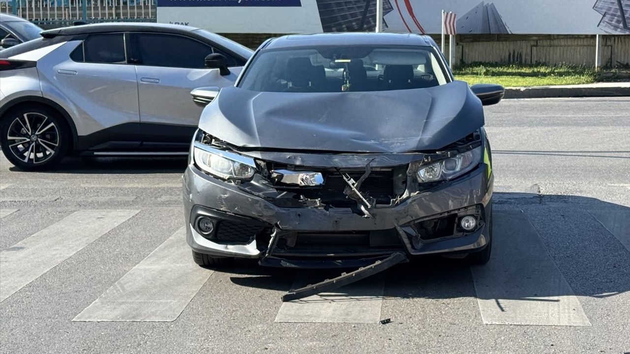 Kocaeli'de Motosiklet Kazası: Yaralı Var