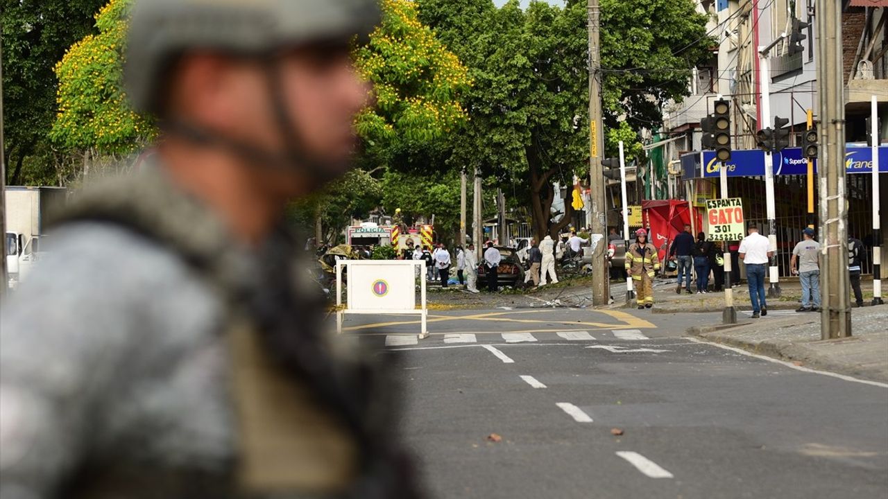 Kolombiya'da Bombalı Saldırı: 5 Ölü, 36 Yaralı