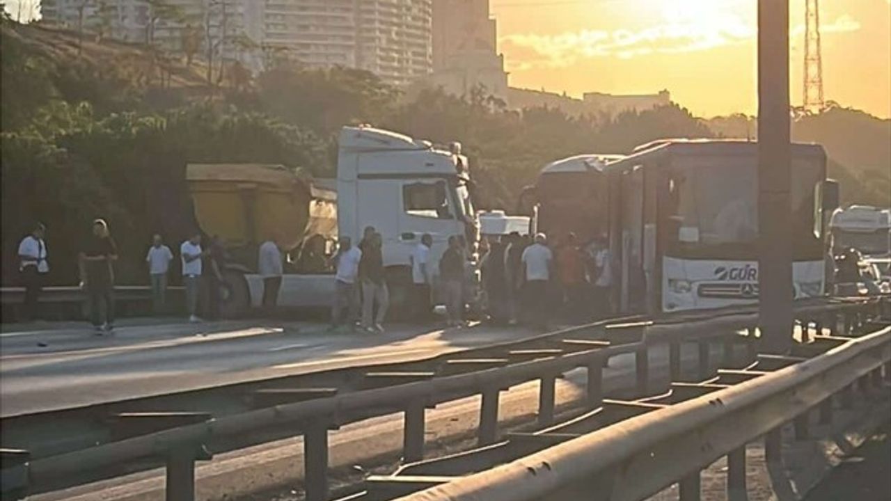 Küçükçekmece'deki Zincirleme Kaza Can Aldı
