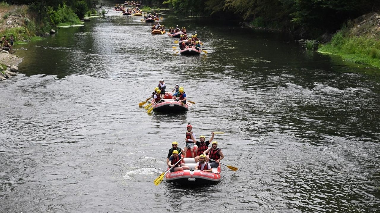 Melen Çayı'nda Rafting Heyecanı