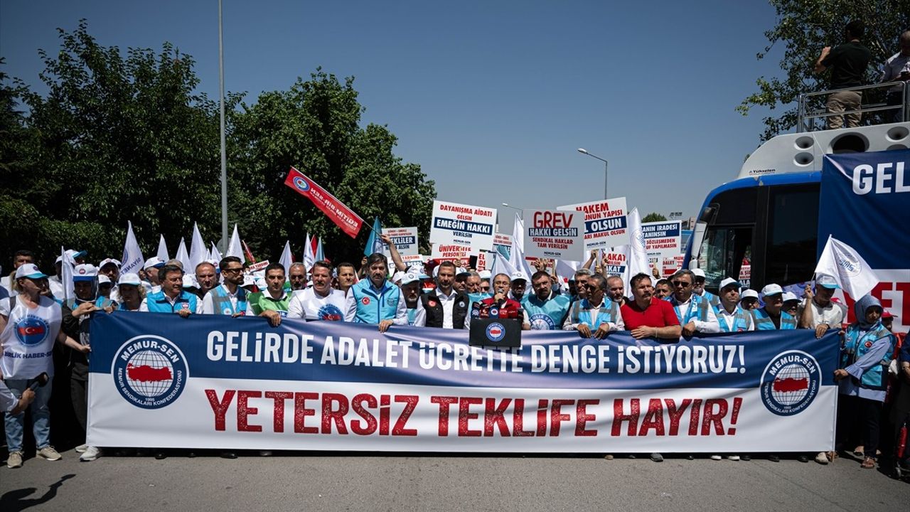 Memur-Sen'in Yetersiz Zam Teklifine Tepkisi