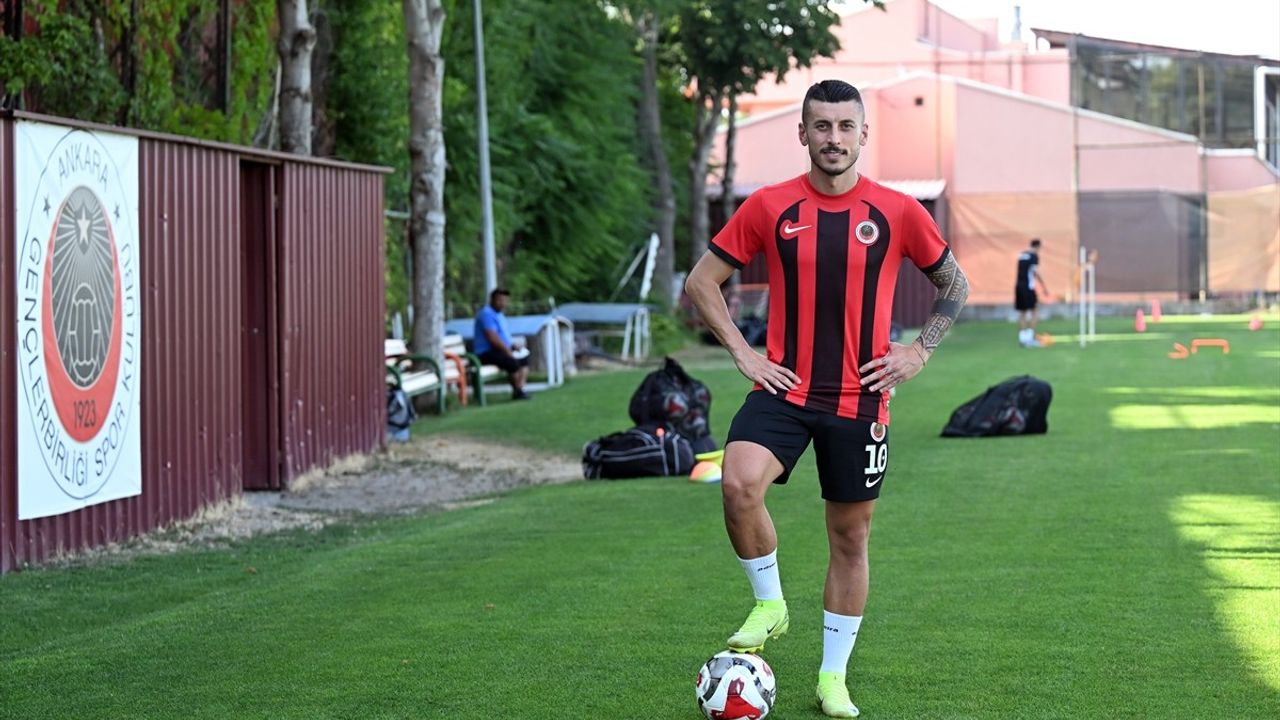 Metehan Mimaroğlu'ndan Gençlerbirliği'ne Arma Vurgusu