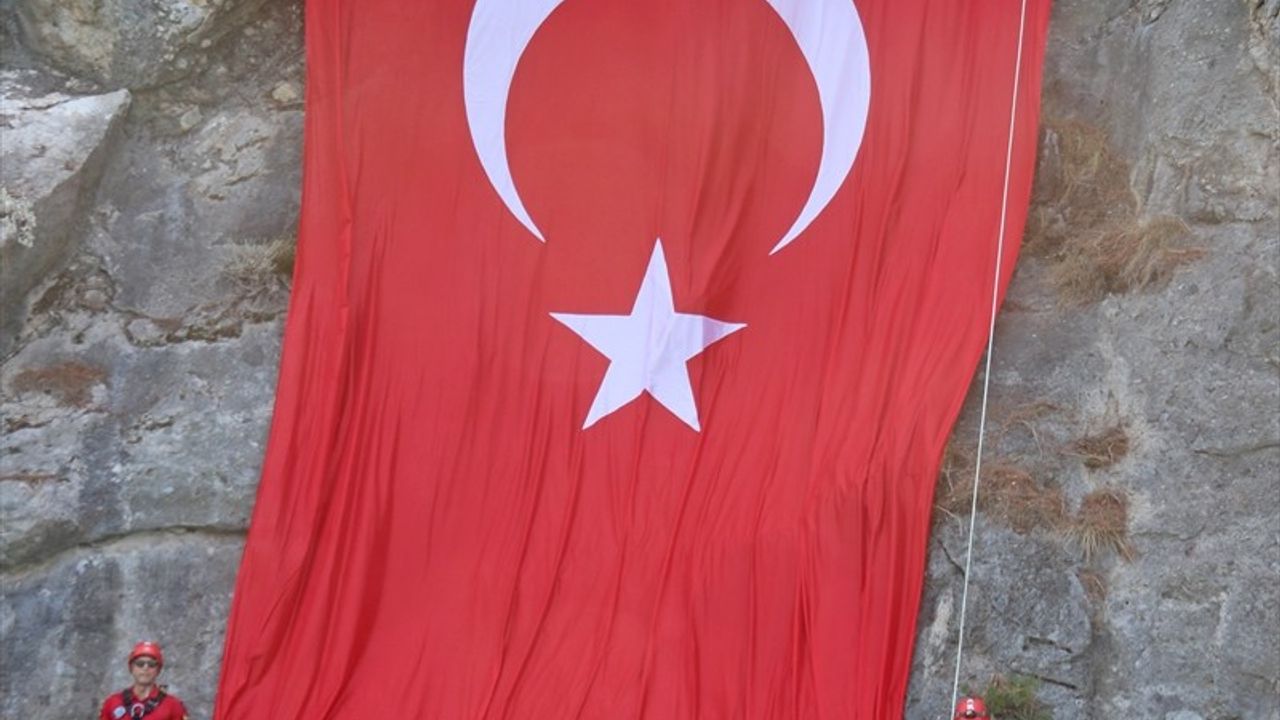 Muğla'da JAK Timi Zafer Bayramı'nı Gururla Kutladı
