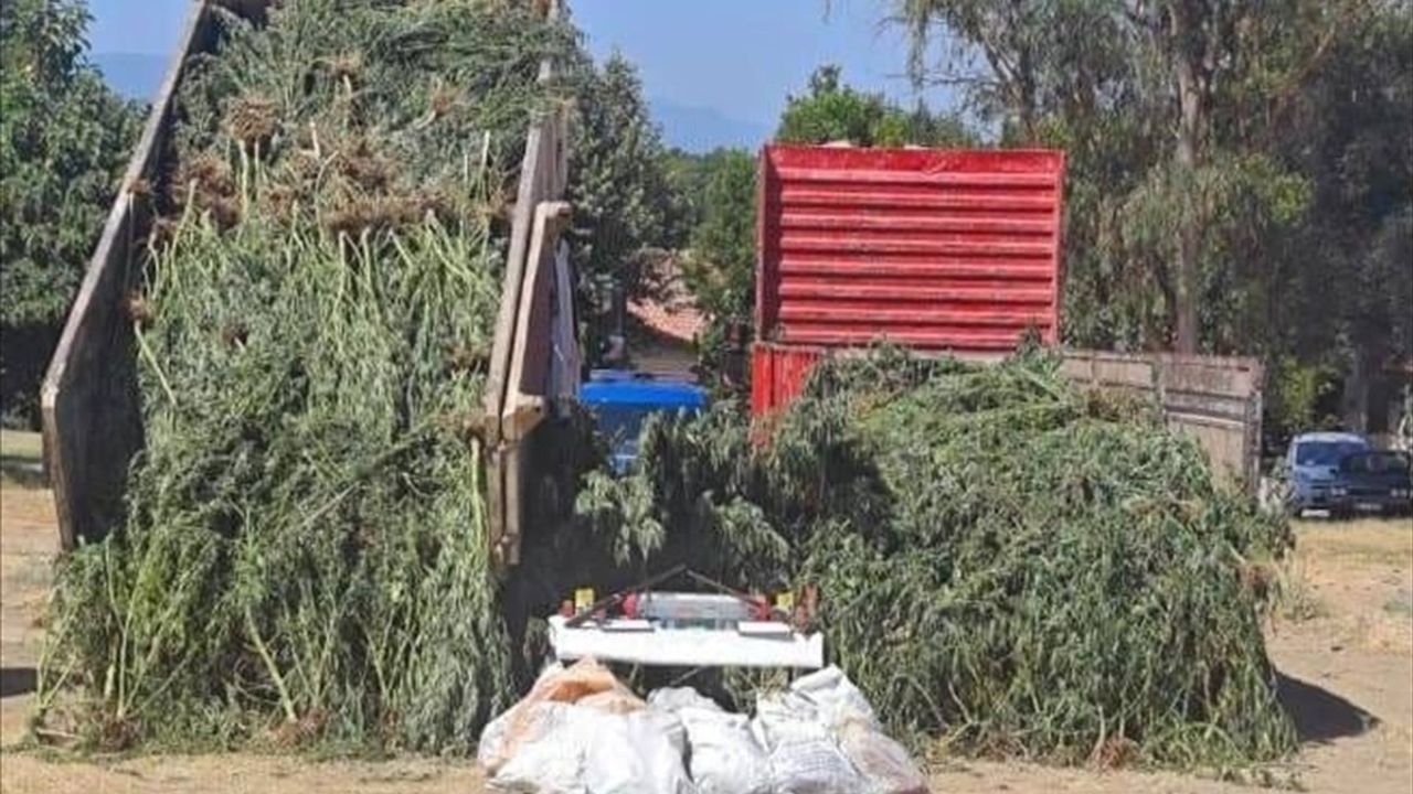 Muğla'da Uyuşturucu ve Tarihi Eser Operasyonu: 3 Zanlı Yakalandı