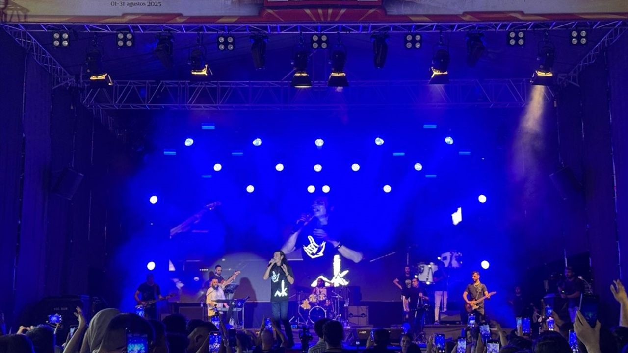 Murat Kekilli Kahramanmaraş'ta Konser Verdi