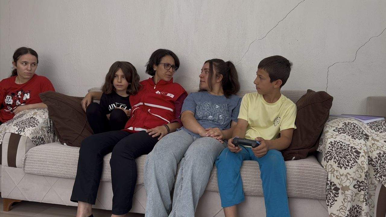 Muşlu Öğrenci Reyhan Özcan, Türk Kızılay'ın Desteğiyle YKS'de Başarı Elde Etti