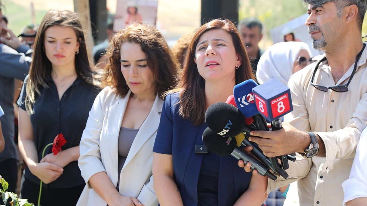 Narin Güran'ın Kabri Başında Anma Töreni Düzenlendi