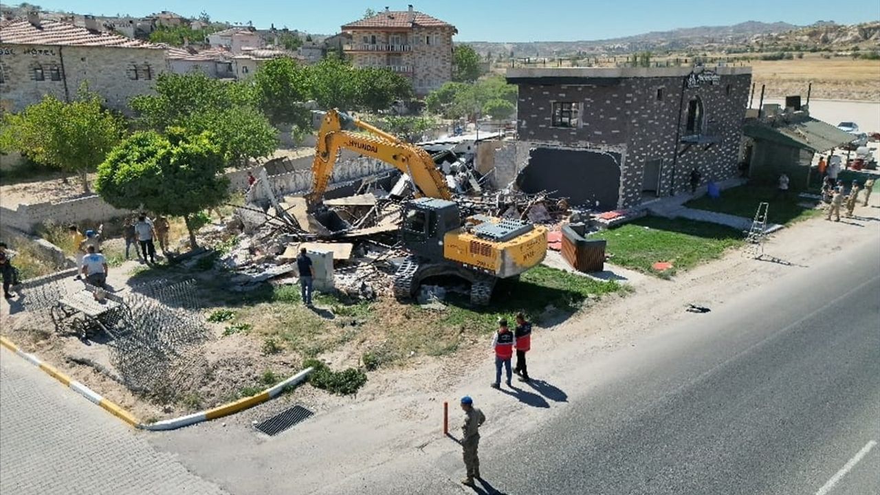 Nevşehir'de Kaçak Yapılar Yıkıldı