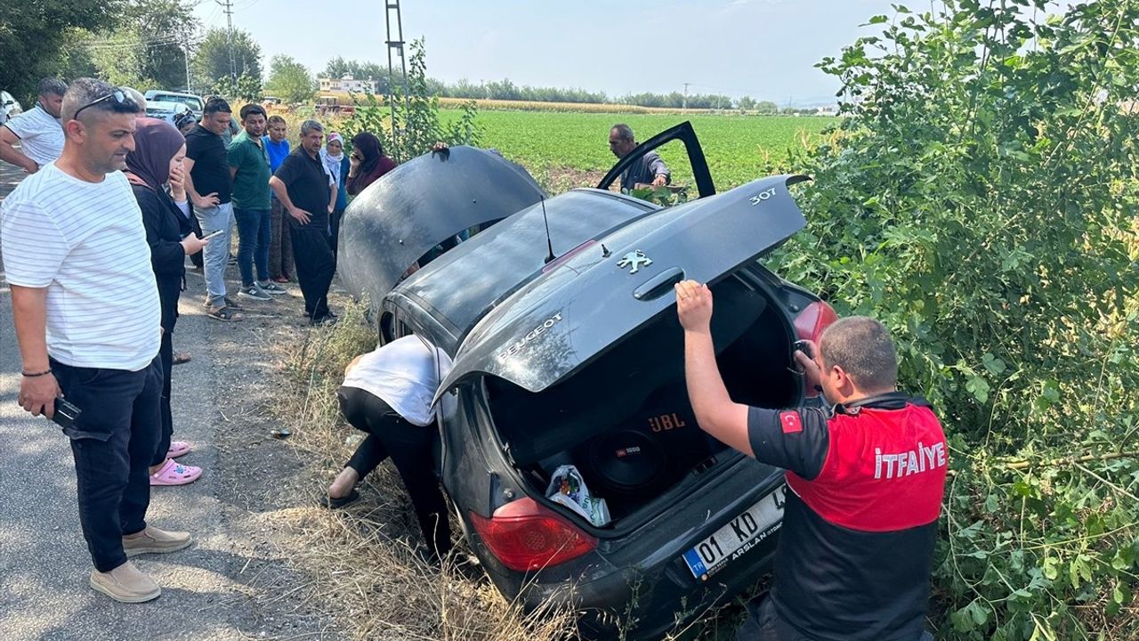 Osmaniye'de Şarampole Devrilen Araçta 4 Kişi Yaralandı
