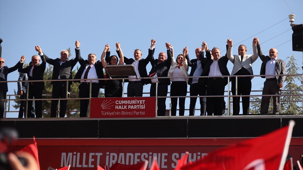 Özgür Özel: 'Cumhuriyet Halk Partisi Herkesi Kucaklayacak'