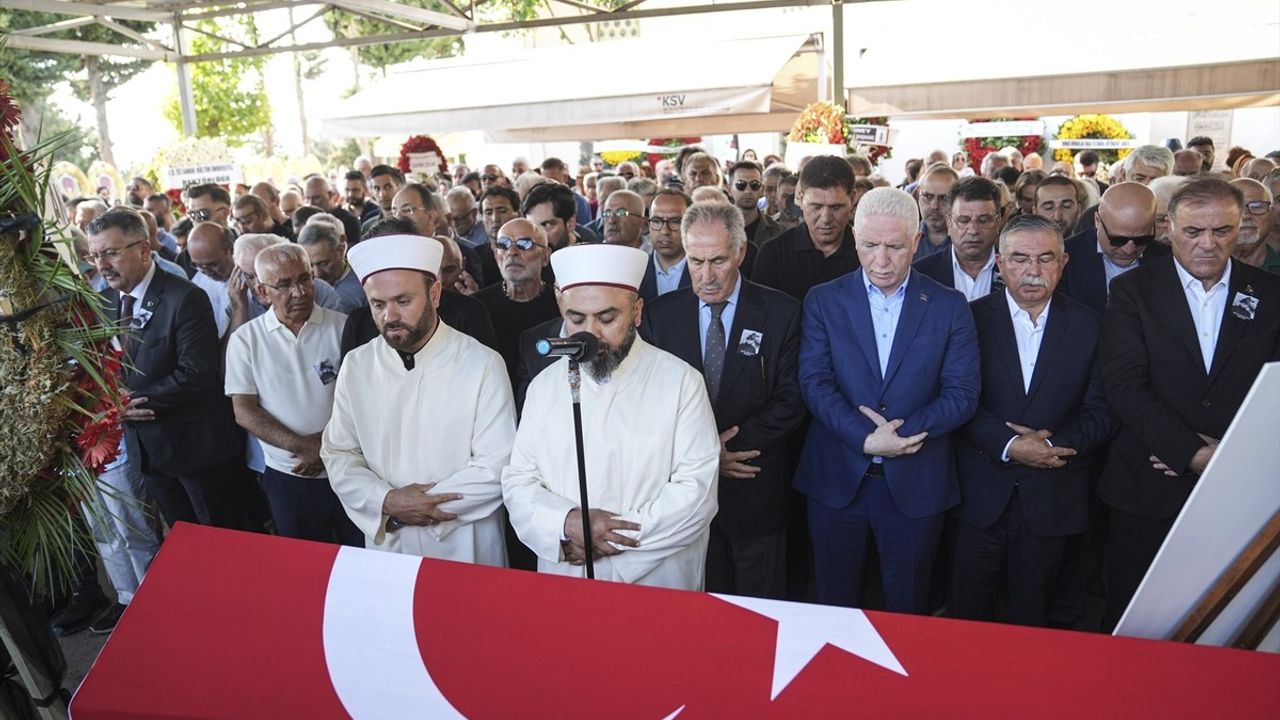 Prof. Dr. Metin Sözen Son Yolculuğuna Uğurlandı