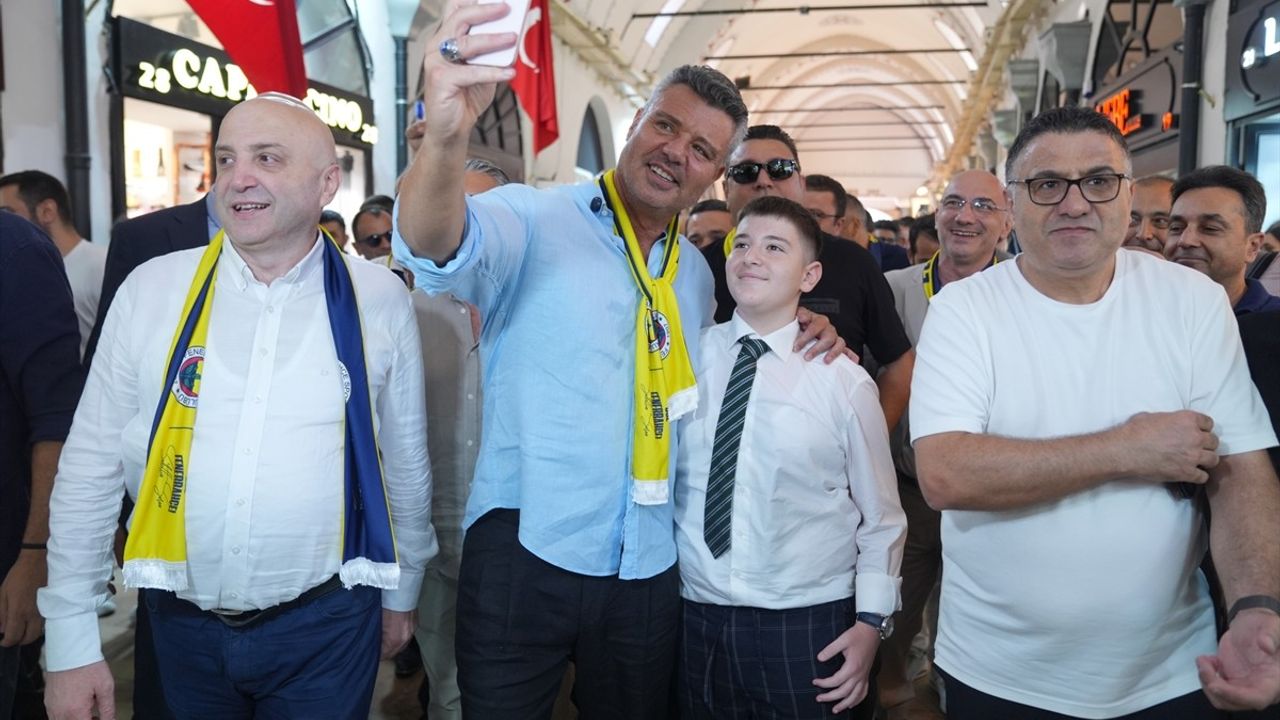 Sadettin Saran Kapalıçarşı'da Esnafla Bir Araya Geldi