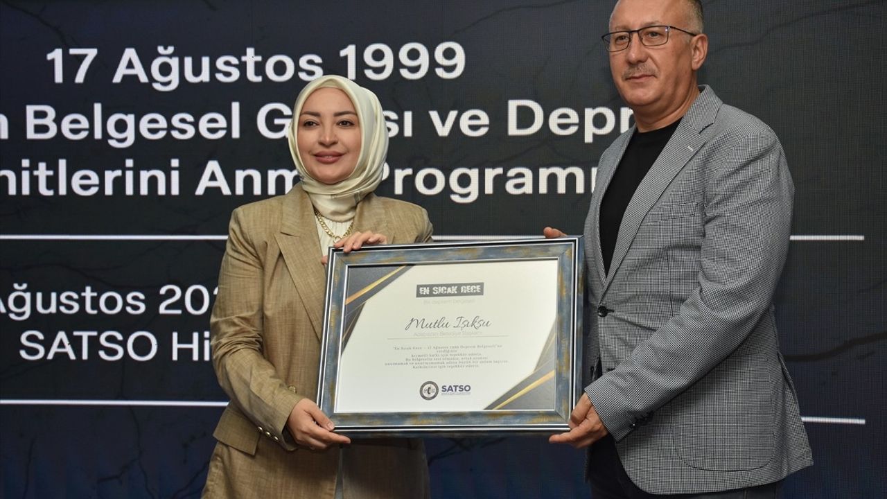 Sakarya'da 17 Ağustos Deprem Belgesel Galası Düzenlendi
